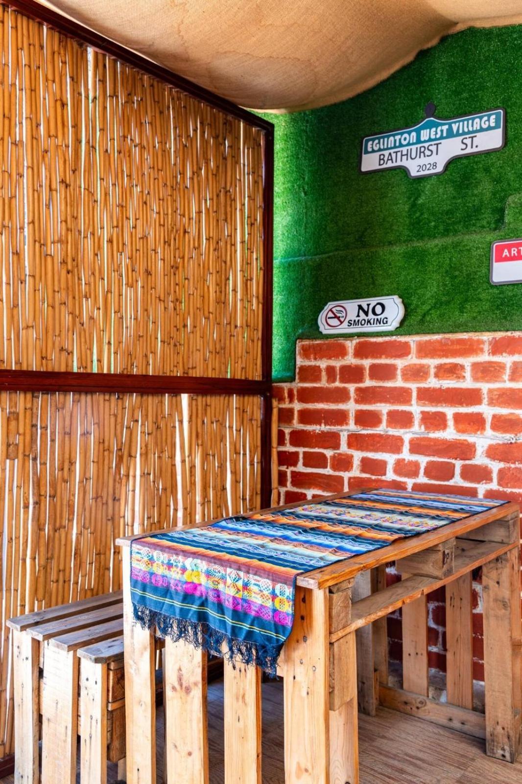 Hostel Blue House La Floresta Quito